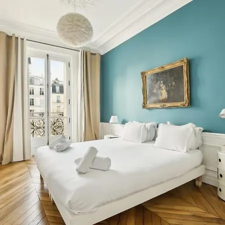 Elegant Hausmannien Proche Champs Elysees Appartamento Parigi