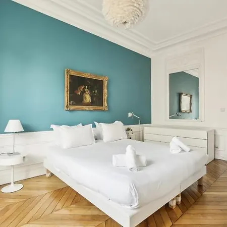 Elegant Hausmannien Proche Champs Elysees Appartamento